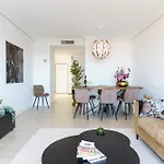 Luxe Golf & Family House Escape - Happy