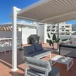 Luxe Golf & Family House Escape - Happy Estepona
