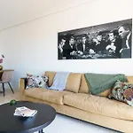Luxe Golf & Family House Escape - Happy