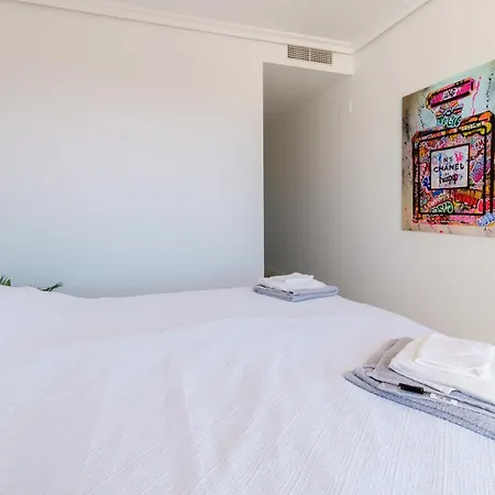 Luxe Golf & Family House Escape - Happy Apartment Estepona