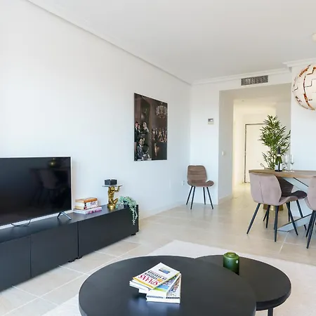 Apartment Luxe Golf & Family House Escape - Happy Estepona