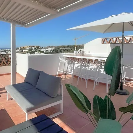 Luxe Golf & Family House Escape - Happy *
