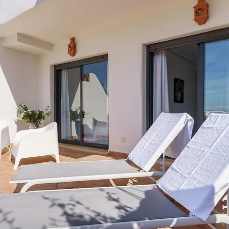 Luxe Golf & Family House Escape - Happy * Estepona