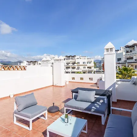 Luxe Golf & Family House Escape - Happy Estepona