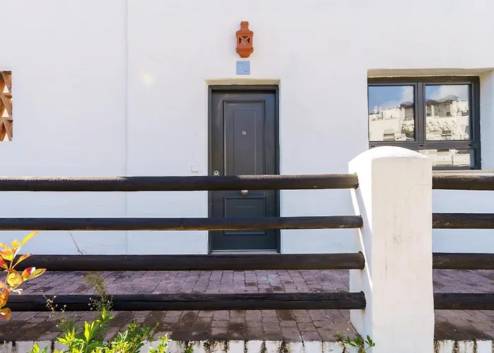 Luxe Golf & Family House Escape - Happy