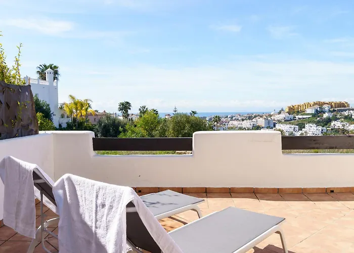 Luxe Golf & Family House Escape - Happy Estepona