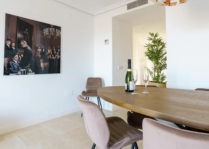 Luxe Golf & Family House Escape - Happy Vakantiehuis Estepona